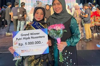 Lituhayu Stacia Hadi asal Pessel juara pertama pemilihan putri hijab nusantara