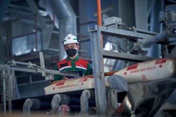 Semen Baturaja percepat bayar pinjaman kredit investasi, berkat performa positif pengelolaan keuangan