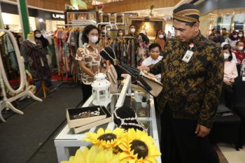 Pemprov Jateng gelar pameran Batikraft