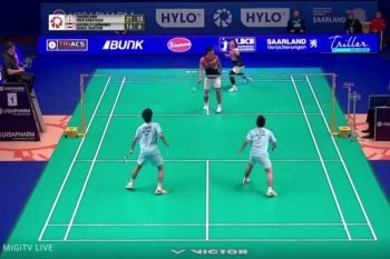 Banyak kesalahan sendiri, Leo/Daniel kalah dua gim dari Takuro/Yugo