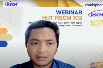 Cegah kristalisasi mineral urine dengan penuhi asupan cairan