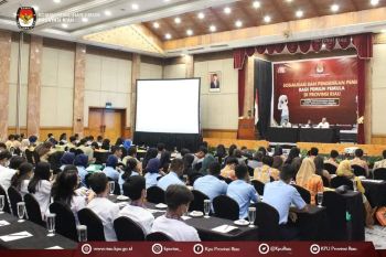 100 siswa tingkat SMU sederajat Pekanbaru mendapat pemahaman Pilkada