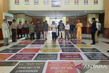 Tunjangan dipotong, Dosen UIN Suska demo rektor