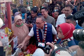 Mendag ajak pedagang di Purbalingga gunakan QRIS