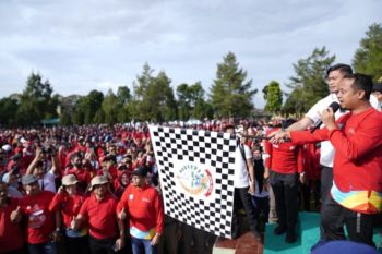 Gubernur Sulsel dan Bupati Gowa lepas puluhan ribu peserta Anti-Mager di Malino