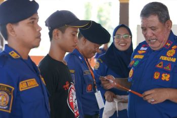Dinas Damkar Palu gelar latihan penyelamatan asah kemampuan personel