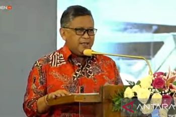 Sekjen PDIP bersuara soal pernyataan Jokowi terkait jatah Prabowo