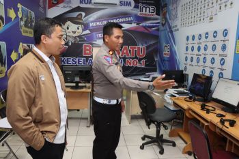 Polri-Kemenpan RB monev pelayanan publik di Polres Lombar