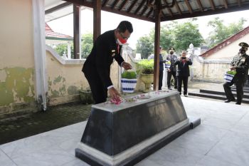 Wabup Sleman mengingatkan generasi muda terus berjuang sesuai profesinya