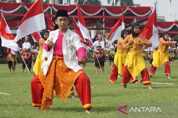 SMP Muhammadiyah 2 Surabaya persembahkan "Tari Laskar Suroboyo" pada Hari Pahlawan 2022