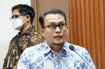 KPK telusuri aliran uang yang diterima Rektor Unila nonaktif Karomani dari berbagai pihak