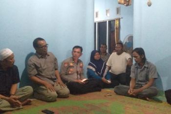 Balai TN Way Kambas beri santunan uang kepada keluarga korban amukan gajah liar