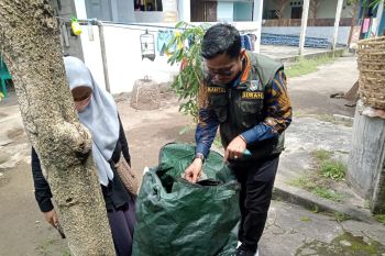 DLH Mataram mendorong sekolah kembangkan budidaya maggot
