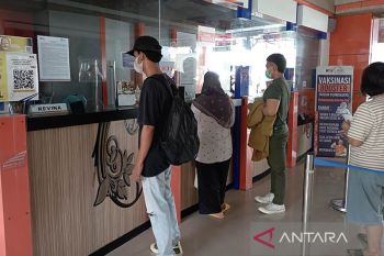 Buruan, tiket kereta api untuk libur Natal 2022 dan Tahun Baru 2023 masih tersedia
