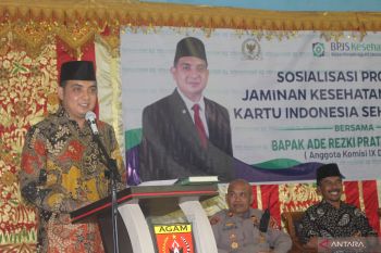 Legislator RI dan BPJS Kesehatan sosialisasikan program JKN KIS di Agam