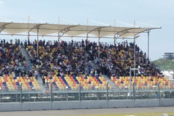 Penonton mulai memadati final race WSBK Mandalika 2022