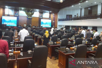 Legislator minta BK soroti anggota DPRD Sumbar tak hadiri paripurna