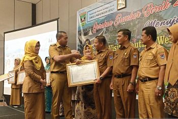 Sumbar targetkan 100 persen sampah terkelola pada 2025