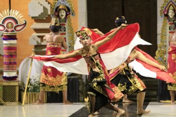 Pentas "Ciung Wanara" di Klungkung ceritakan perjuangan rakyat Bali