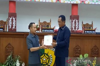 Wali Kota Palangka Raya sampaikan nota keuangan RAPBD 2023
