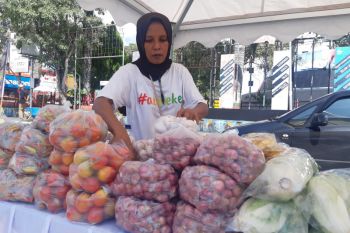 Perum Bulog Papua gelar pasar murah membantu stabilitas harga bahan pokok