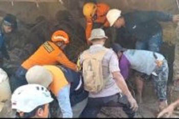 Tiga orang korban longsor Gowa telah ditemukan, empat lainnya masih dicari
