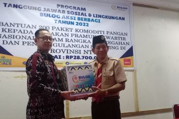 Bulog salurkan 200 paket sembako untuk cegah stunting di NTT