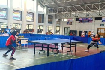 Lawannya pingsan, Fauziah sabet emas pertama untuk Kuansing di tenis meja