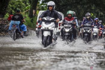BMKG prakirakan hujan berpotensi guyur mayoritas kota besar di Tanah Air