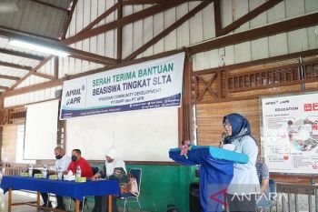 PT RAPP salurkan program CSR 2022 bidang pendidikan dalam bentuk beasiswa kurang mampu