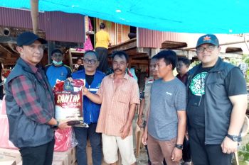 Pemprov Sulsel salurkan 1 ton beras kepada korban banjir di Jeneponto