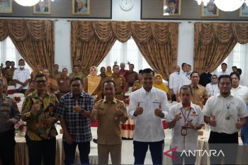 PLN-ESDM Sumbar ajak elemen masyarakat turur peduli K2