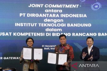 PTDI tanda tangan kerjasama dengan ITB pada kegiatan IDF 2022