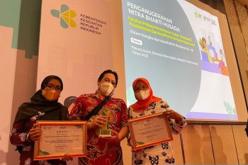 APRIL raih penghargaan dari Kemenkes RI