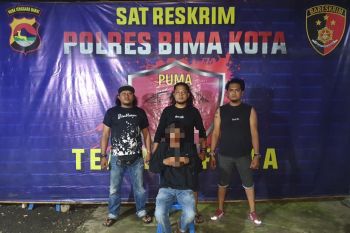 Hendak kabur ke Lombok, perampas handphone di Bima dibekuk di atas bus