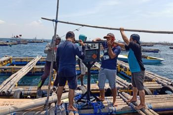 Tim Doktor Mengabdi UB tingkatkan keamanan KJA dengan tenaga surya