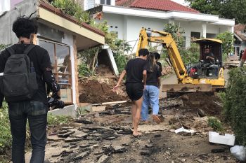 Gempa susulan magnitudo 3,9 di Cianjur sebabkan jalan Kampung Cisarua ambles