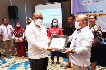 Enam sekolah Biak dapat sertifikat jajanan sehat dari BPOM Jayapura