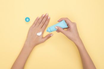 Lindungi kulit "sunscreen" khusus dalam ruangan