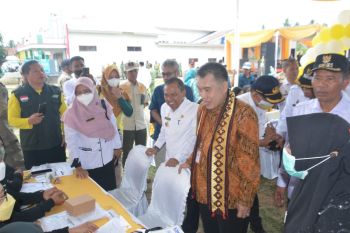 KemenPAN RB tinjau program "Bunga Kampung"di lampung tengah