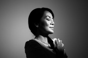 Dee Lestari "Berduka"