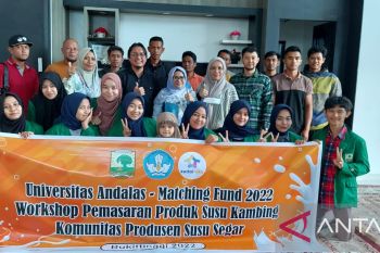 Unand gelar pelatihan peningkatan kualitas Susu Kambing Bukittinggi dan Agam