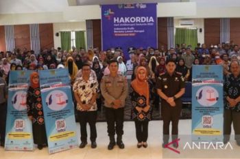 Seluruh kepala SD-SMP Lutra diberikan sosialisasi pencegahan korupsi