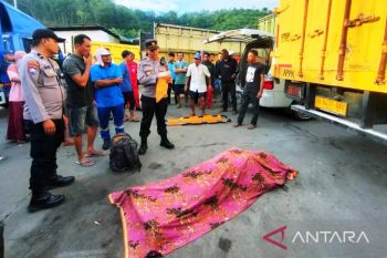 Mayat di SPBU Sialang Dharmasraya diambil keluarga