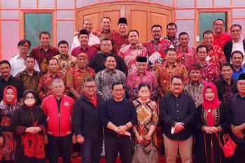 Pramono Anung minta kader kader PDIP kerja keras demi "hattrick" 2024