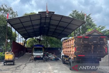 Pemkot Yogyakarta siagakan linmas jaga depo cegah pembuangan sampah anorganik