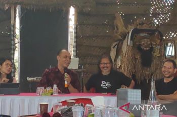 Komunitas "Penggak Men Mersi" diskusikan terdesaknya rubrik budaya Bali