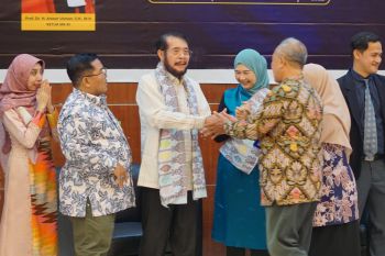 Ketua MK memberi kuliah umum di Unizar Mataram