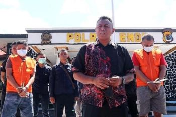 Polres Ende limpahkan tersangka dan barang bukti kasus dugaan korupsi