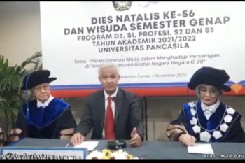 Ganjar Pranowo berikan orasi ilmiah saat hadiri wisuda Universitas Pancasila
